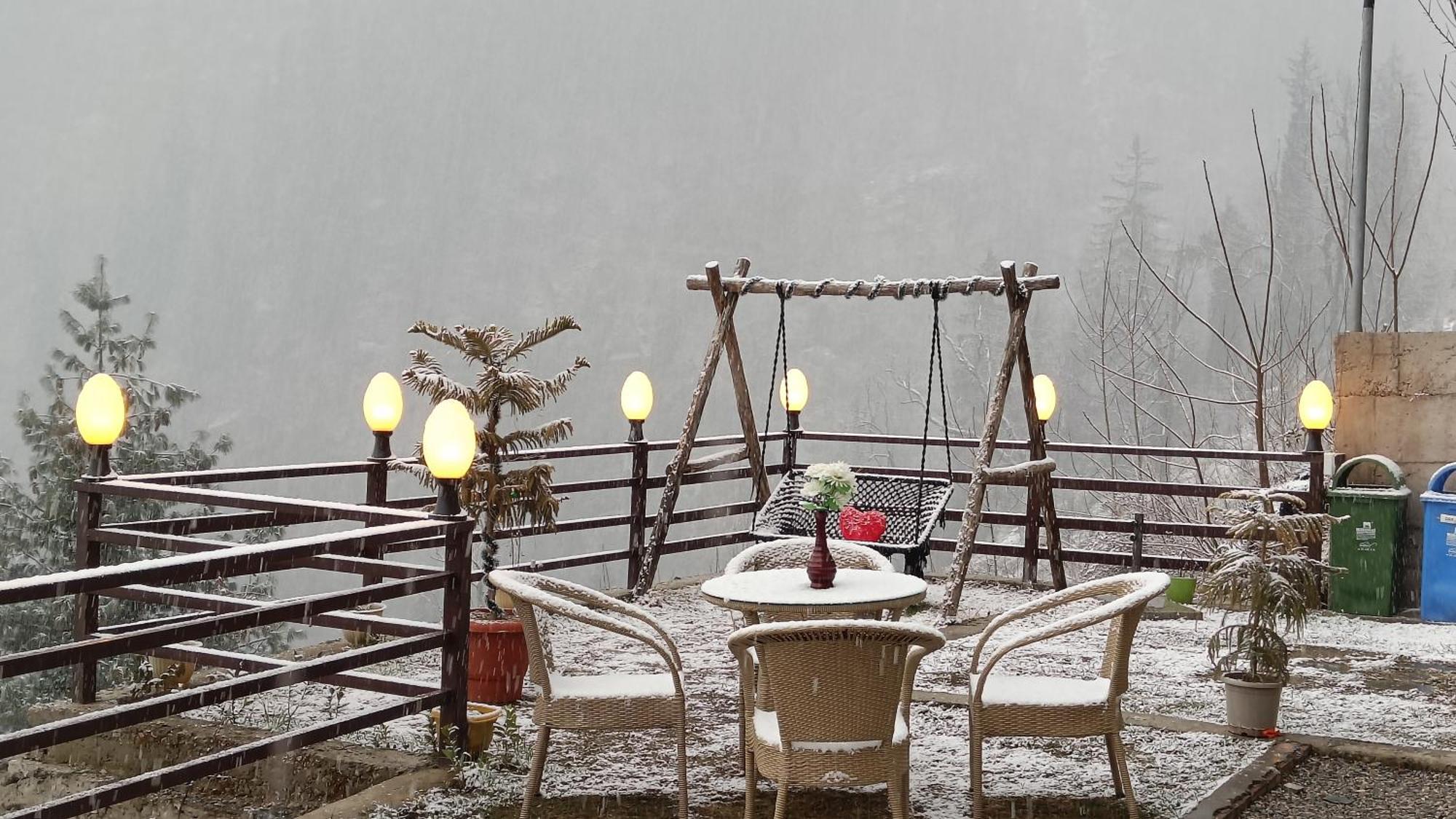 Trimounts-A Boutique Hotel & Wellnes Center In Tirthan Valley Banjar Exterior photo